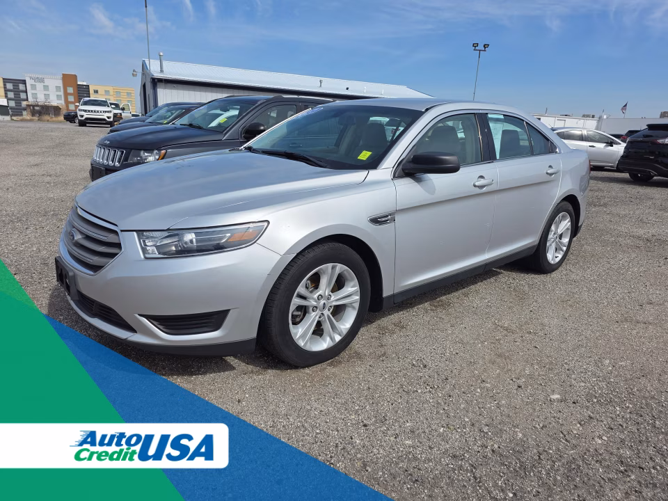 2017 Ford Taurus SE FWD's photo